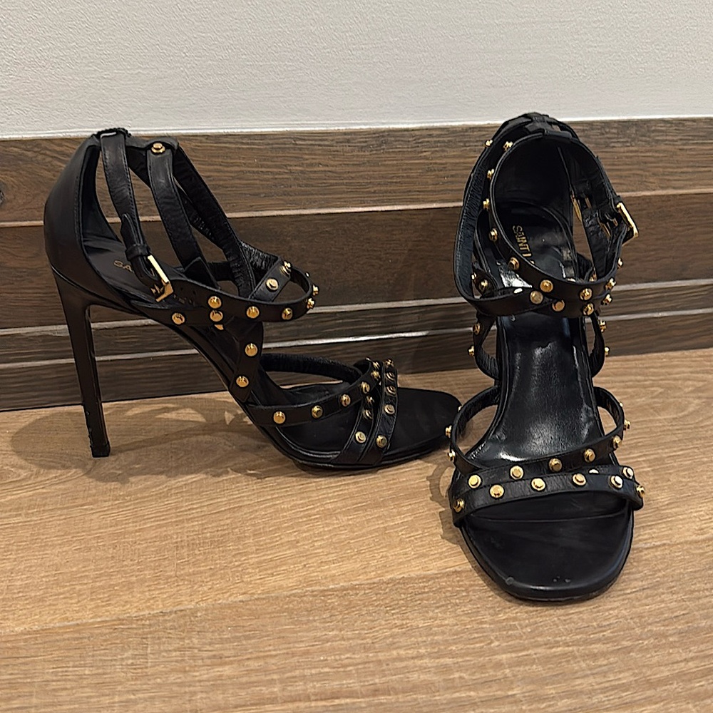 Super cute Saint Laurent Paris high heels. Size EU 40. Size 10 US. Gold & Black.